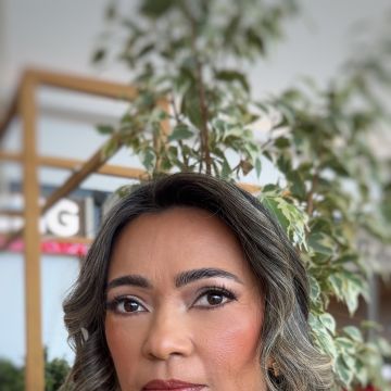 Ariadna - Matosinhos - Hairdressers and Makeup Artists