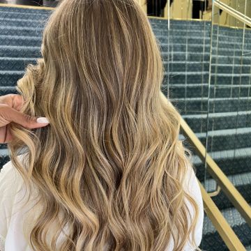 Ariadna - Matosinhos - Hairdressers and Makeup Artists