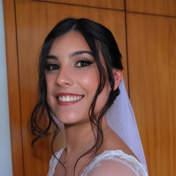 Ariadna - Matosinhos - Hairdressers and Makeup Artists