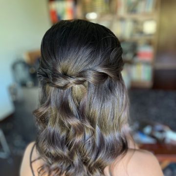 Ariadna - Matosinhos - Hairdressers and Makeup Artists