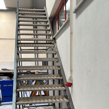 Siqueira & Oliveira,Lda - Oliveira de Frades - Instalación o reemplazo de la puerta del garaje