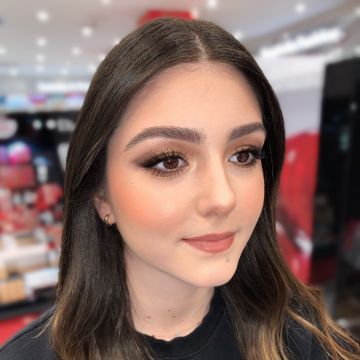 Adriana Magalhães - Braga - Friseure und Make-up Artists