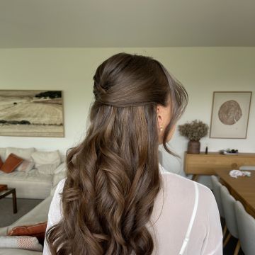 Loe Kott - Cascais - Event Hair Styling