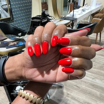 Ariadna - Matosinhos - Hairdressers and Makeup Artists