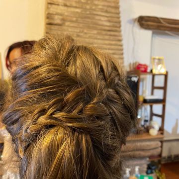Ariadna - Matosinhos - Hairdressers and Makeup Artists