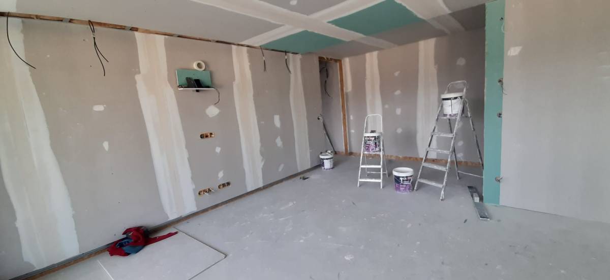 CONSTRUTOREA ONE - Leiria - Interior Wall Addition