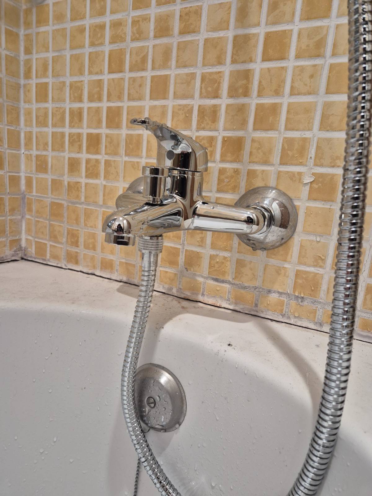 Thomas the Handy Man - Sesimbra - Ventilator montieren