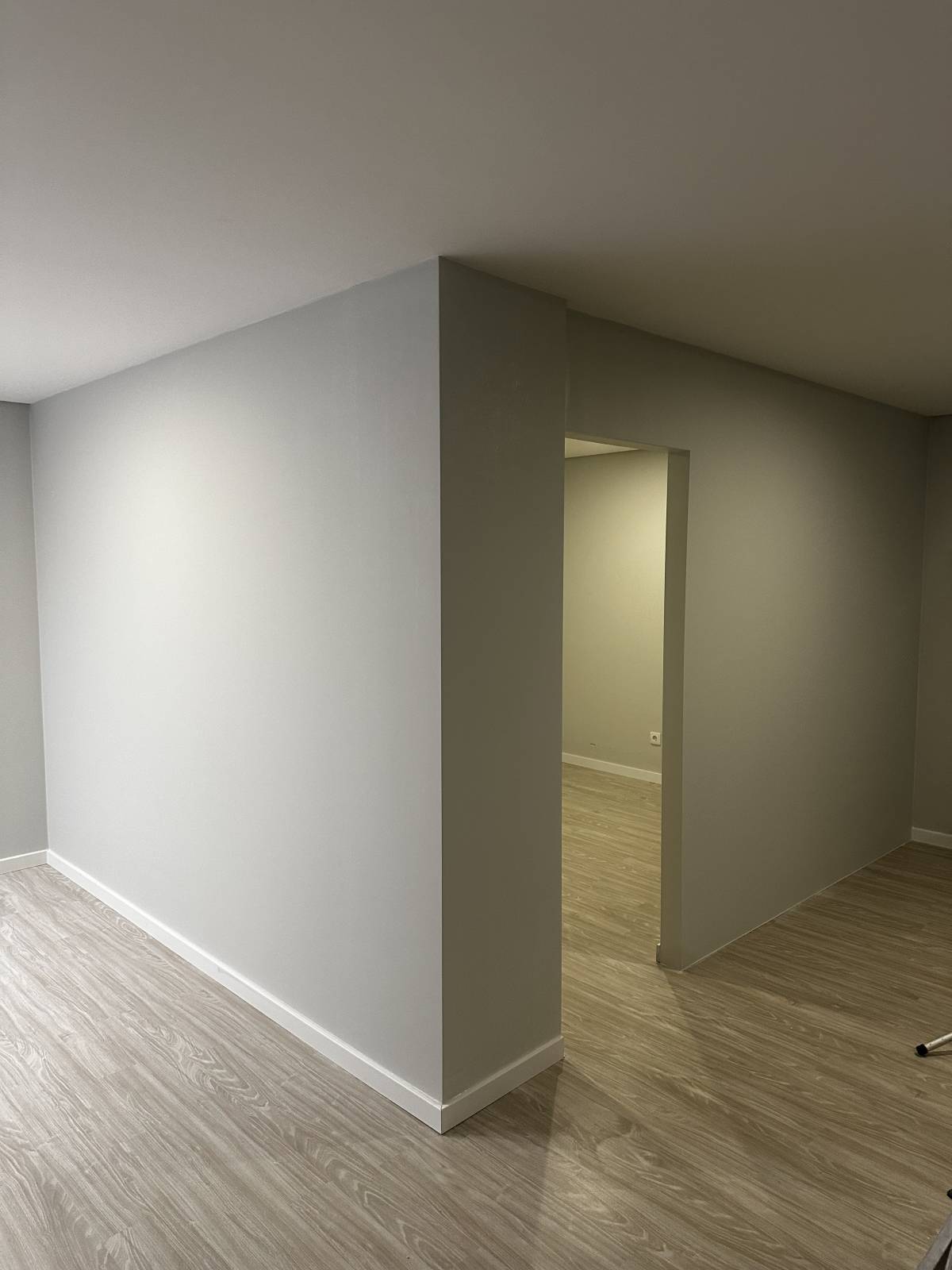 Oleg - Odivelas - Siding Installation, Repair, or Removal