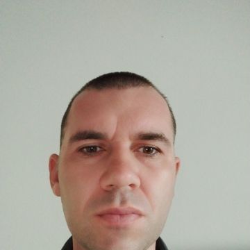 Andrii Shmelov - Portimão - Stone or Tile Flooring Installation