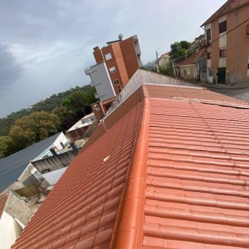Arcanjo telhado e calhas - Vila Nova de Famalicão - Reparatur des Garagentors