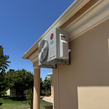CLIMATIZE - AVAC - Albufeira - Ventilator montieren