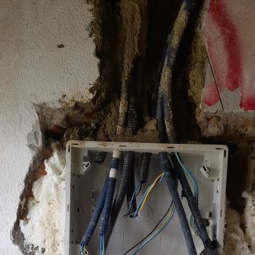 Oliveira Dias instalaçoes elétricas residenciais - Sobral de Monte Agraço - Problemas Elétricos e de Cabos
