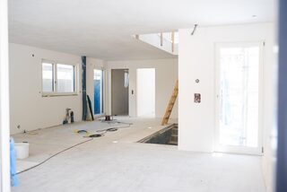 CONSTRUÇÃO ENGENHARIA - Lisboa - Trockenbau und Aufhängen von Trockenbauwänden