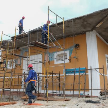CONSTRUÇÃO ENGENHARIA - Lisboa - Elektro- und Verdrahtungsprobleme