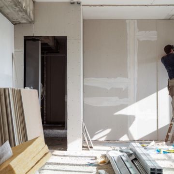 CONSTRUÇÃO ENGENHARIA - Lisboa - Trockenbau reparieren und Oberflächenstruktur geben