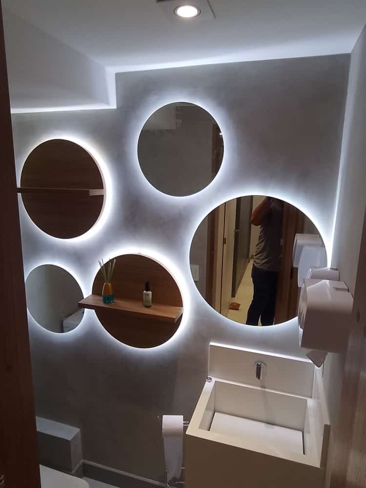 Lucas Baruk - Amadora - Door Painting