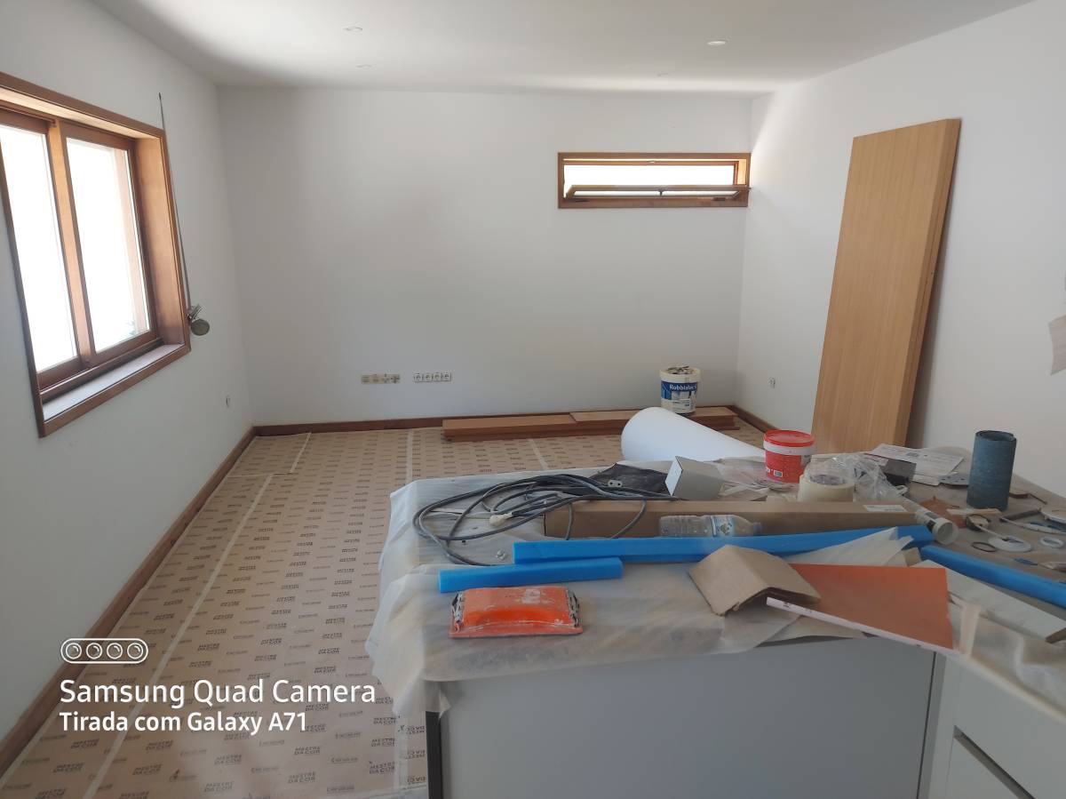 Construções y Remodelações L e F Silva - Felgueiras - Revestimento de Casa de Banho