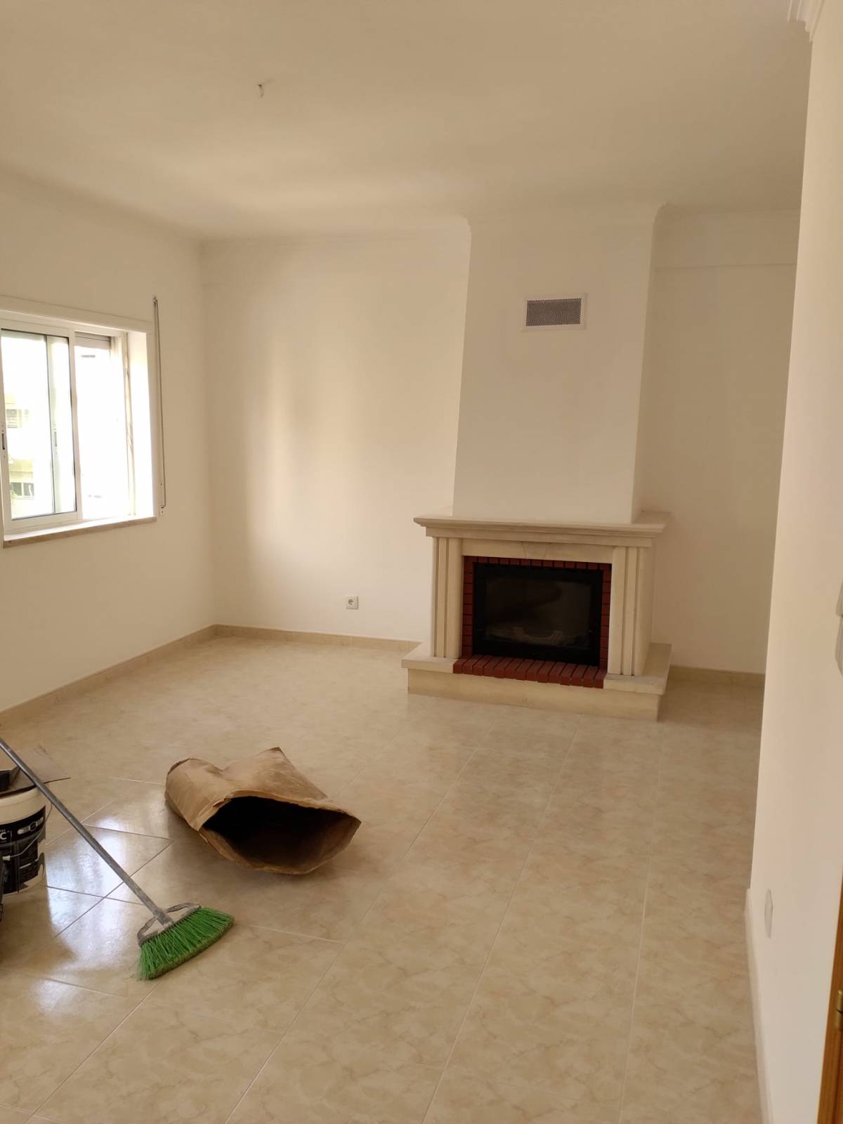 Igor Kurylenko - Sintra - Home Improvements