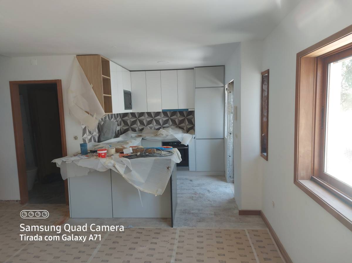 Construções y Remodelações L e F Silva - Felgueiras - Montagem de Mobiliário IKEA