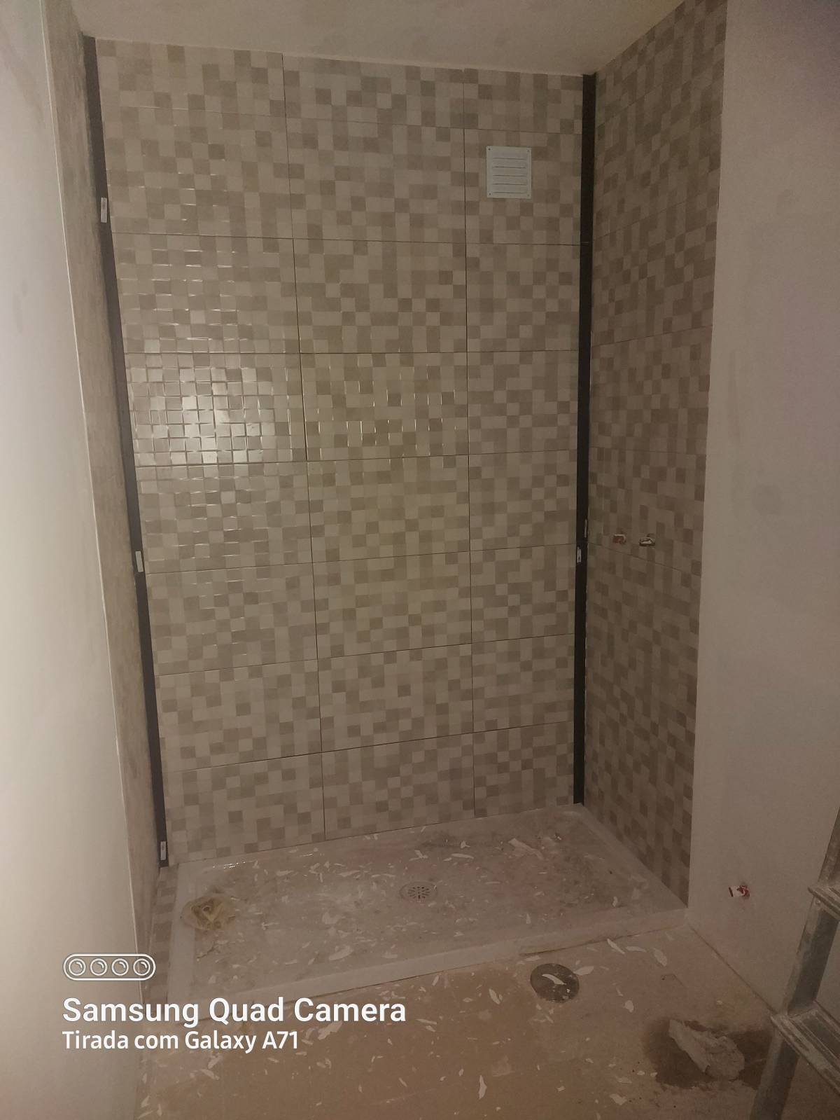 Construções y Remodelações L e F Silva - Felgueiras - Reparação ou Manutenção de Sauna