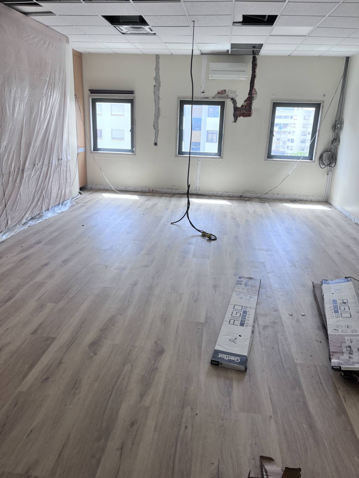 JF Pavimentos - Seixal - Carpet Installation