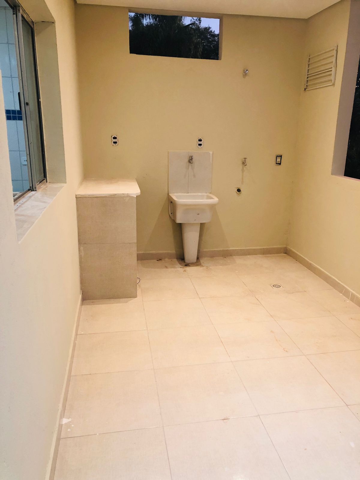 Lucas Baruk - Amadora - Drywall Repair and Texturing