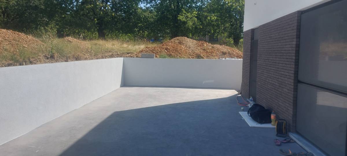 Construções y Remodelações L e F Silva - Felgueiras - Clarabóias