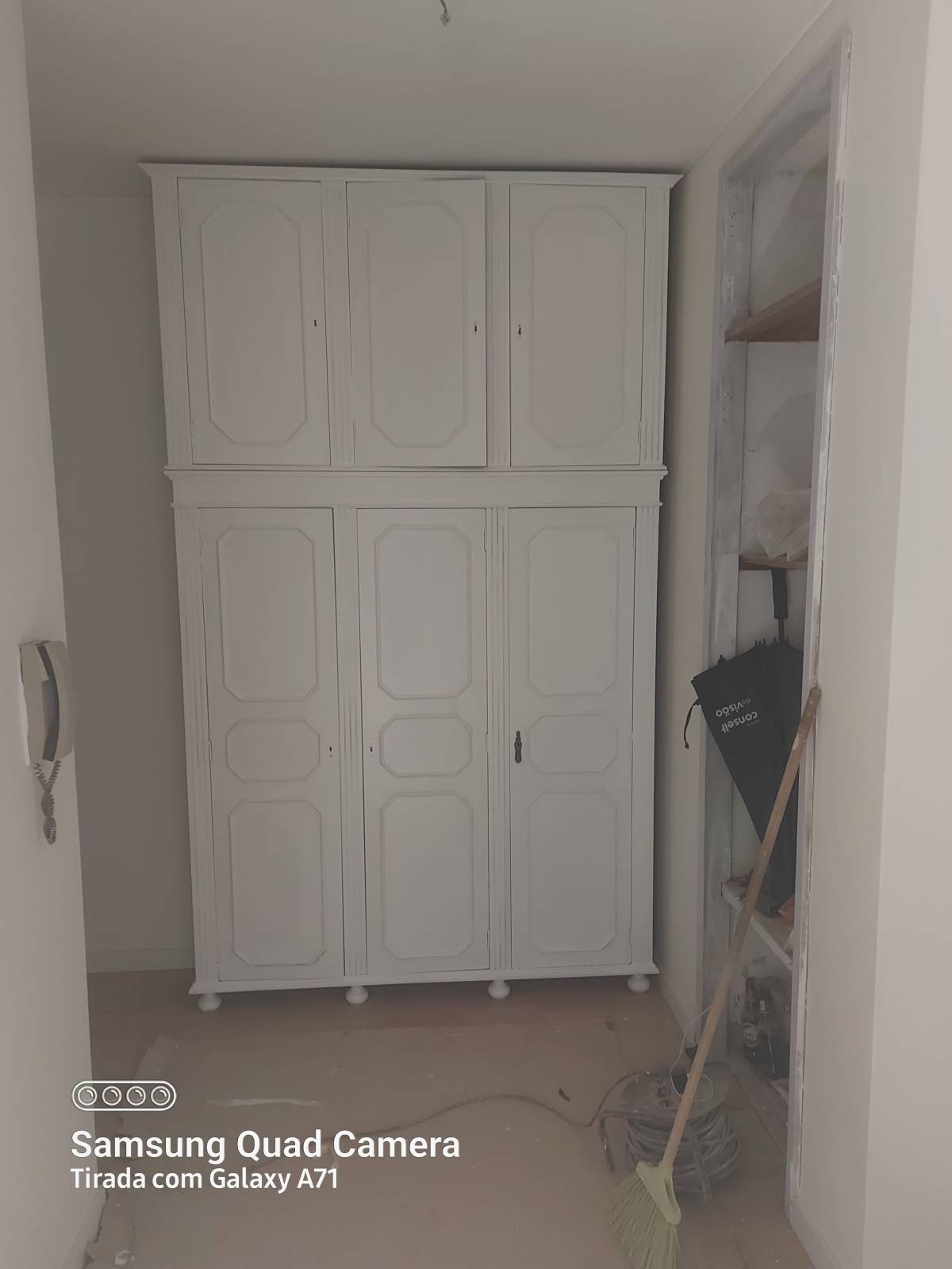 Construções y Remodelações L e F Silva - Felgueiras - Montagem de Mobília