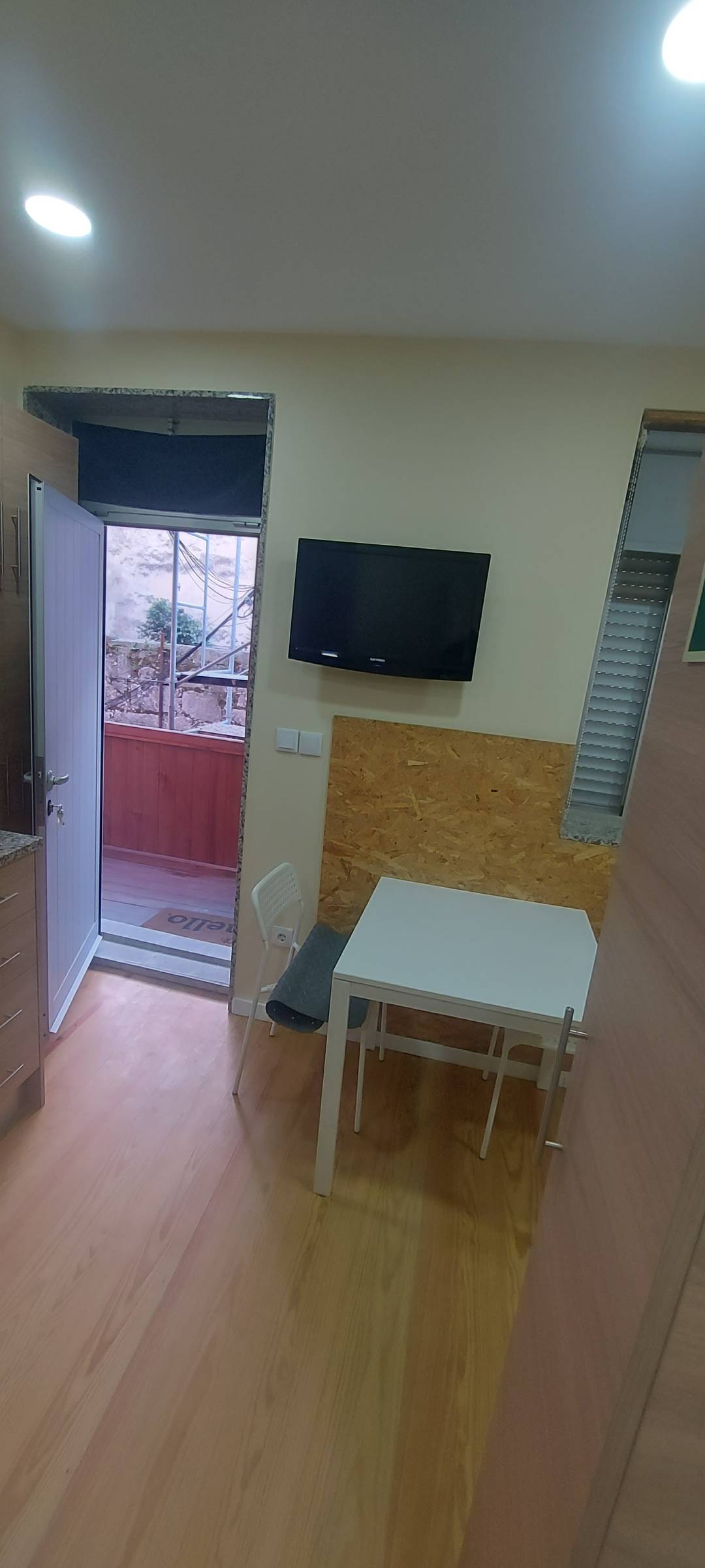 Construções y Remodelações L e F Silva - Felgueiras - Remodelação de Cozinhas
