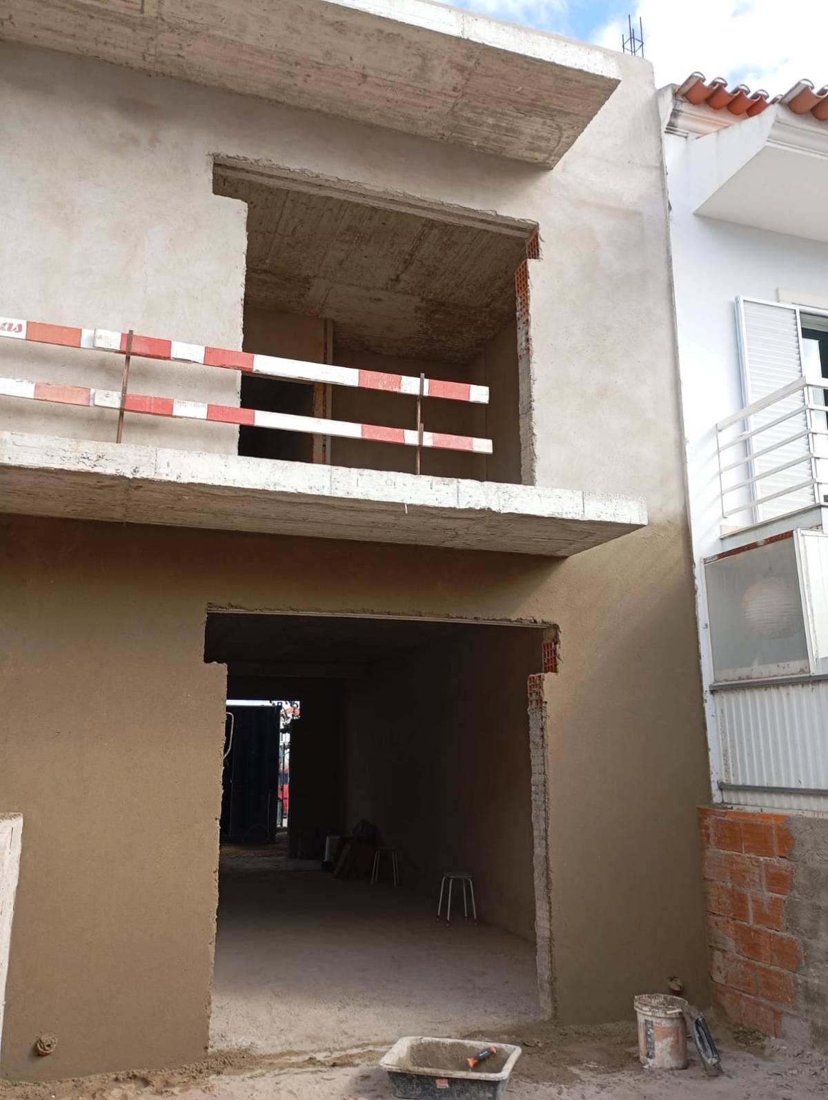 Mònico Remodelações e Telhados - Barreiro - Corte de hormigón