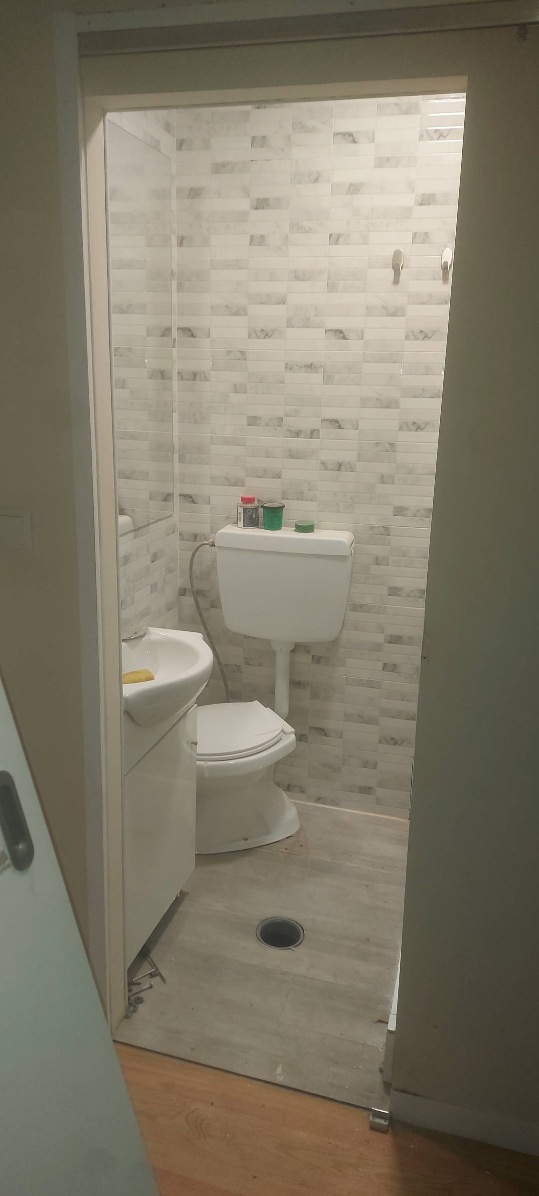 Construções y Remodelações L e F Silva - Felgueiras - Bricolage e Mobiliário