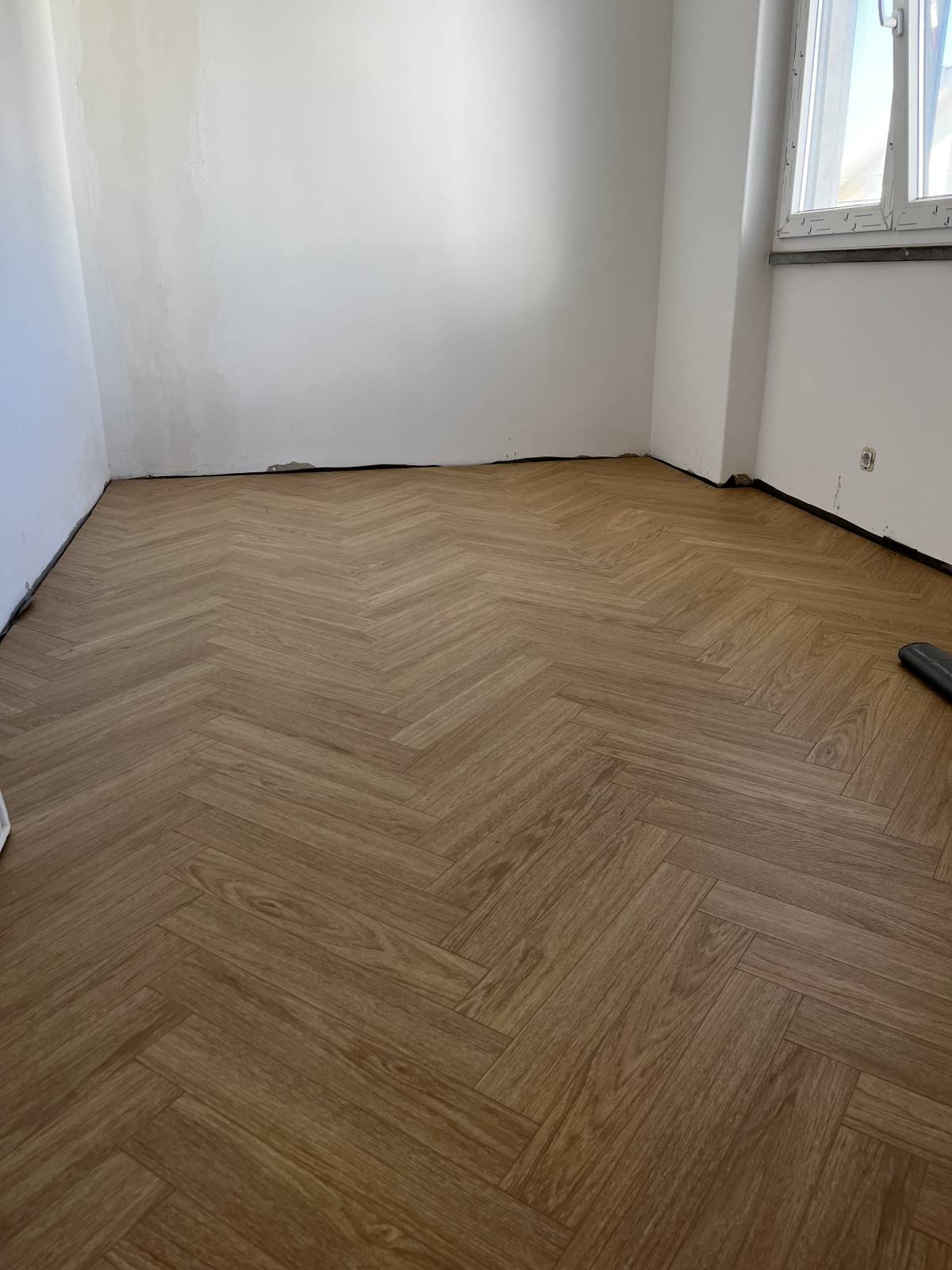 JF Pavimentos - Seixal - Hardwood Floor Refinishing