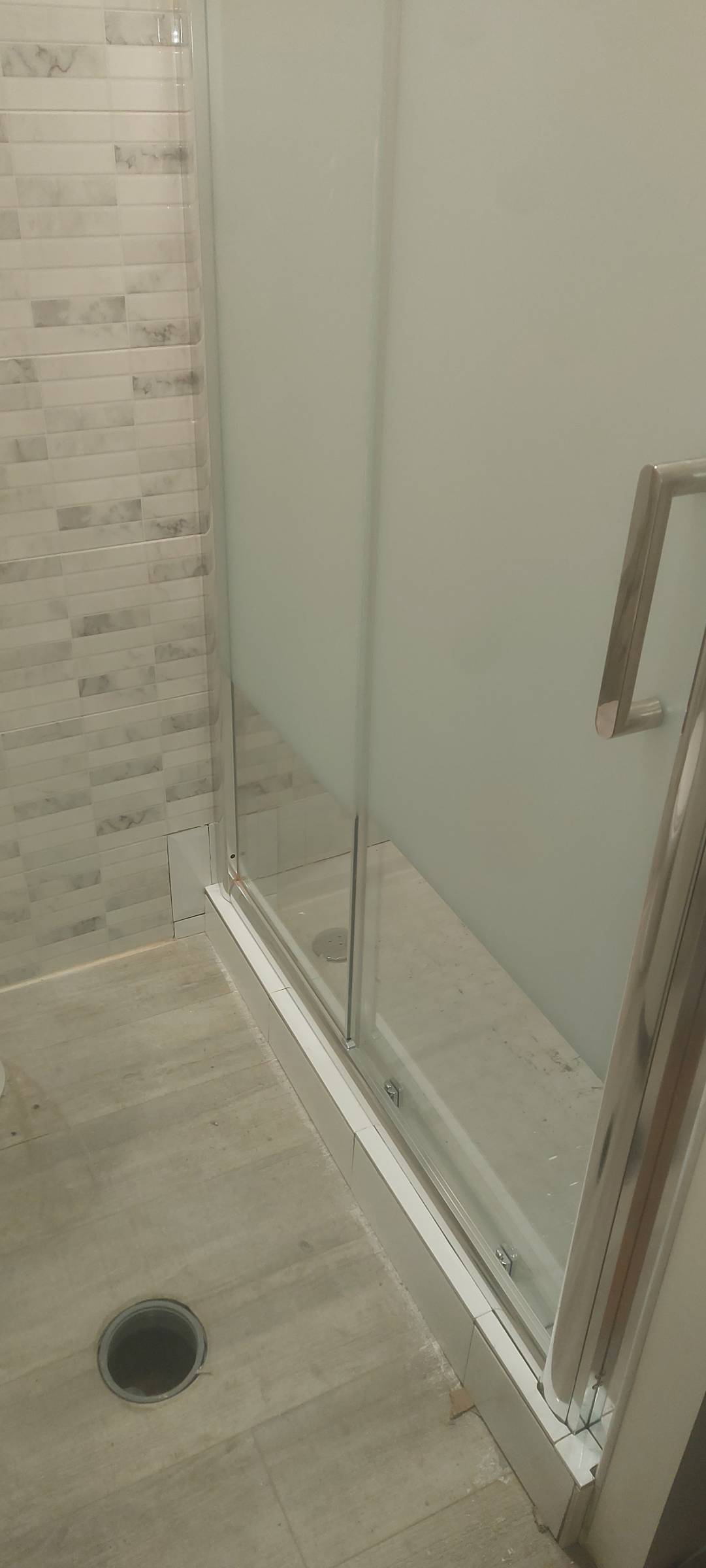 Construções y Remodelações L e F Silva - Felgueiras - Paredes, Pladur e Escadas