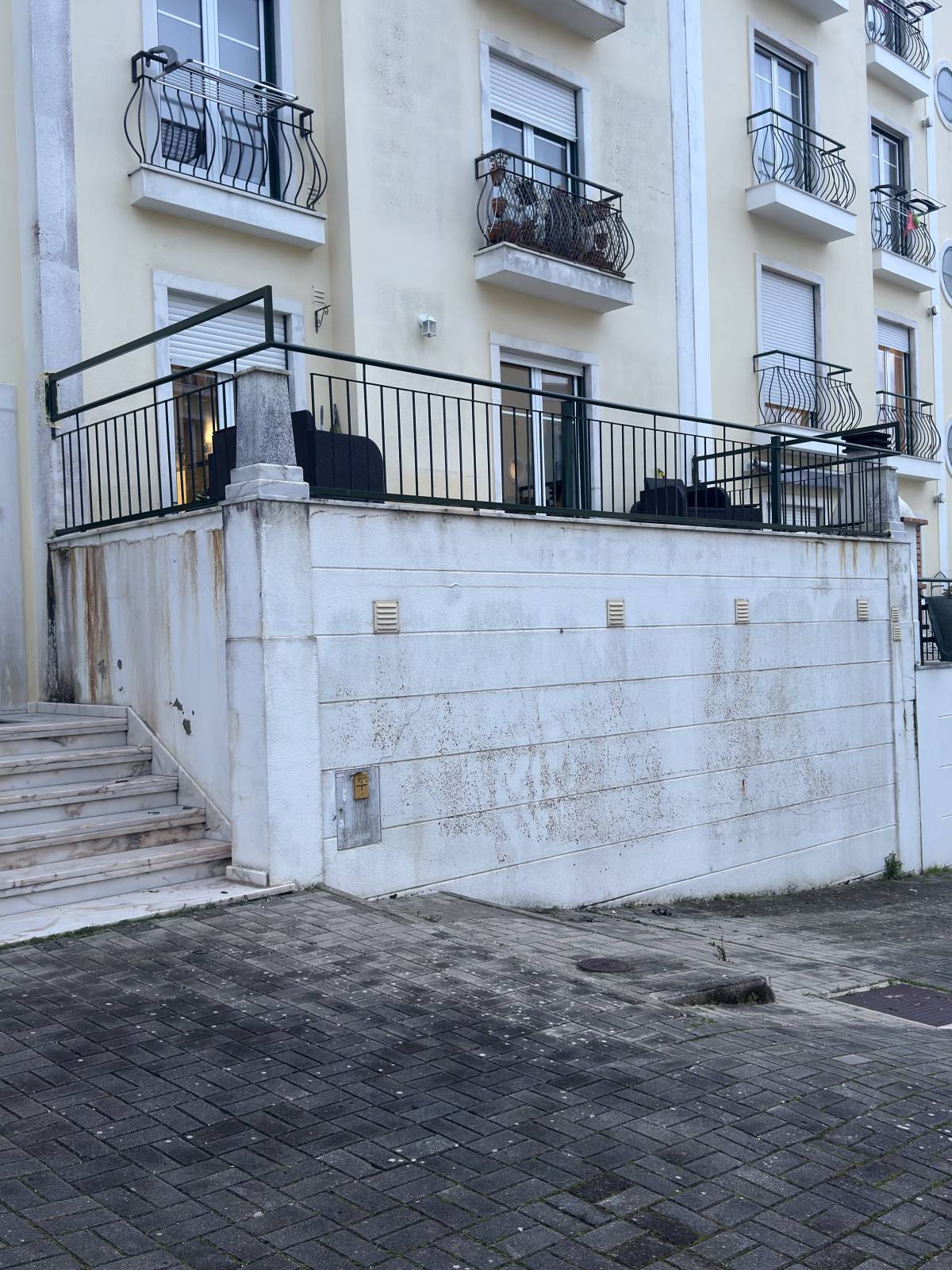 Serralheria Bernardos - Sintra - Dachausbau