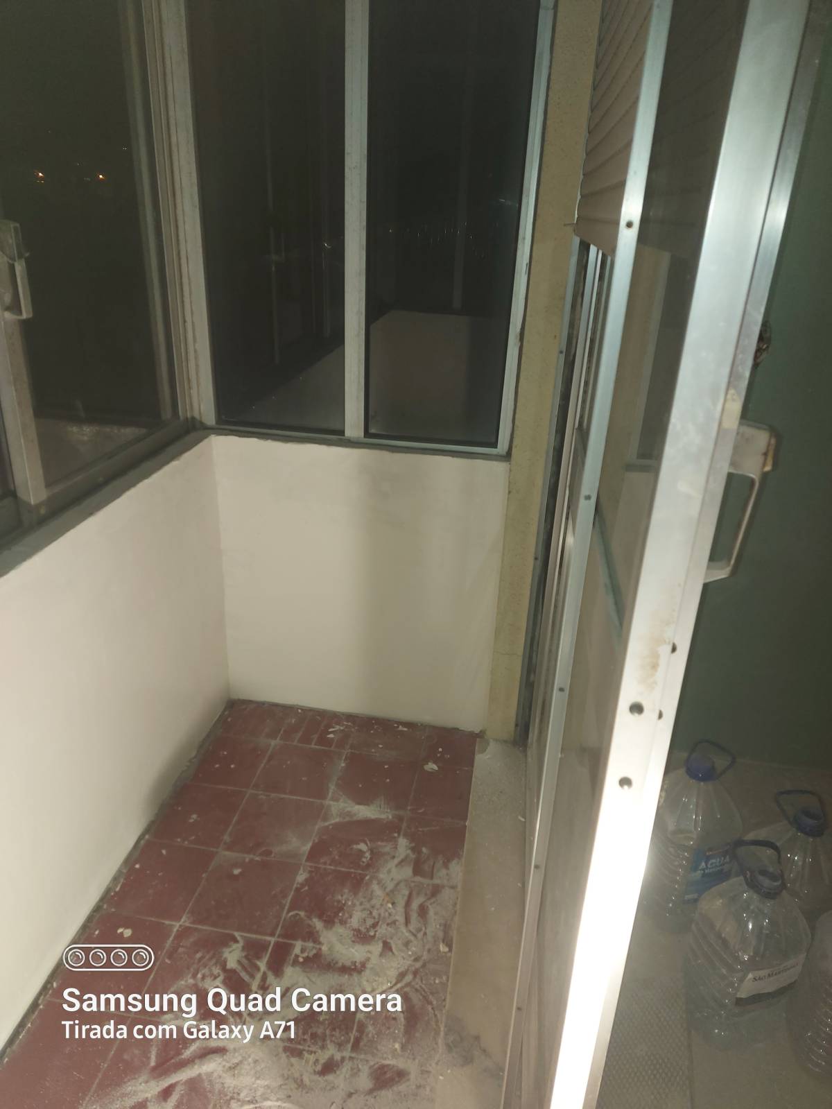 Construções y Remodelações L e F Silva - Felgueiras - Montagem de Suporte para TV