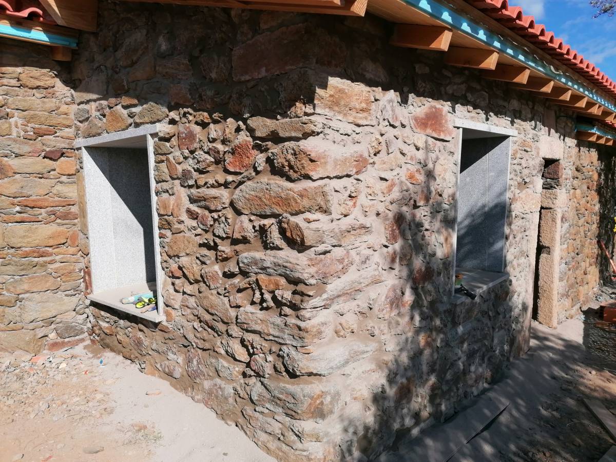 Ezequiel Vitorino - Castelo Branco - Pintura Exterior