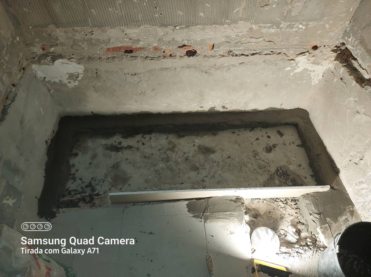 Construções y Remodelações L e F Silva - Felgueiras - Remodelação de Casa de Banho