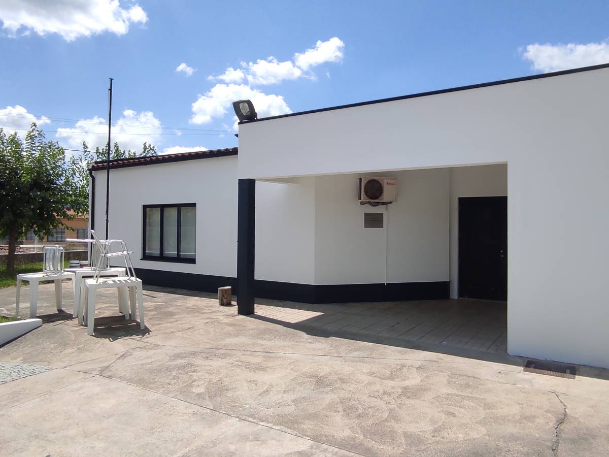 Jorge Fernando R Pereira unipessoal lda - Marco de Canaveses - Kitchen Remodel