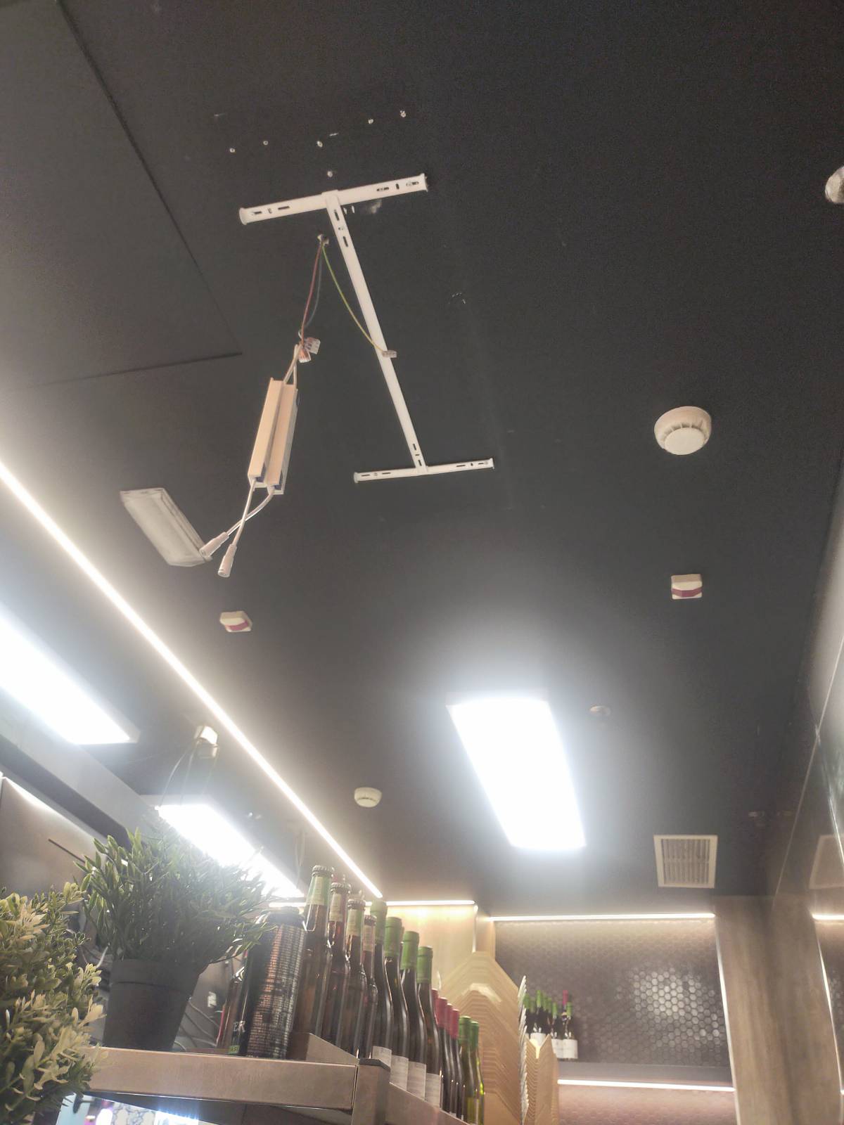 Loureiro eletricista e climatização - Valongo - Problemas Elétricos e de Cabos