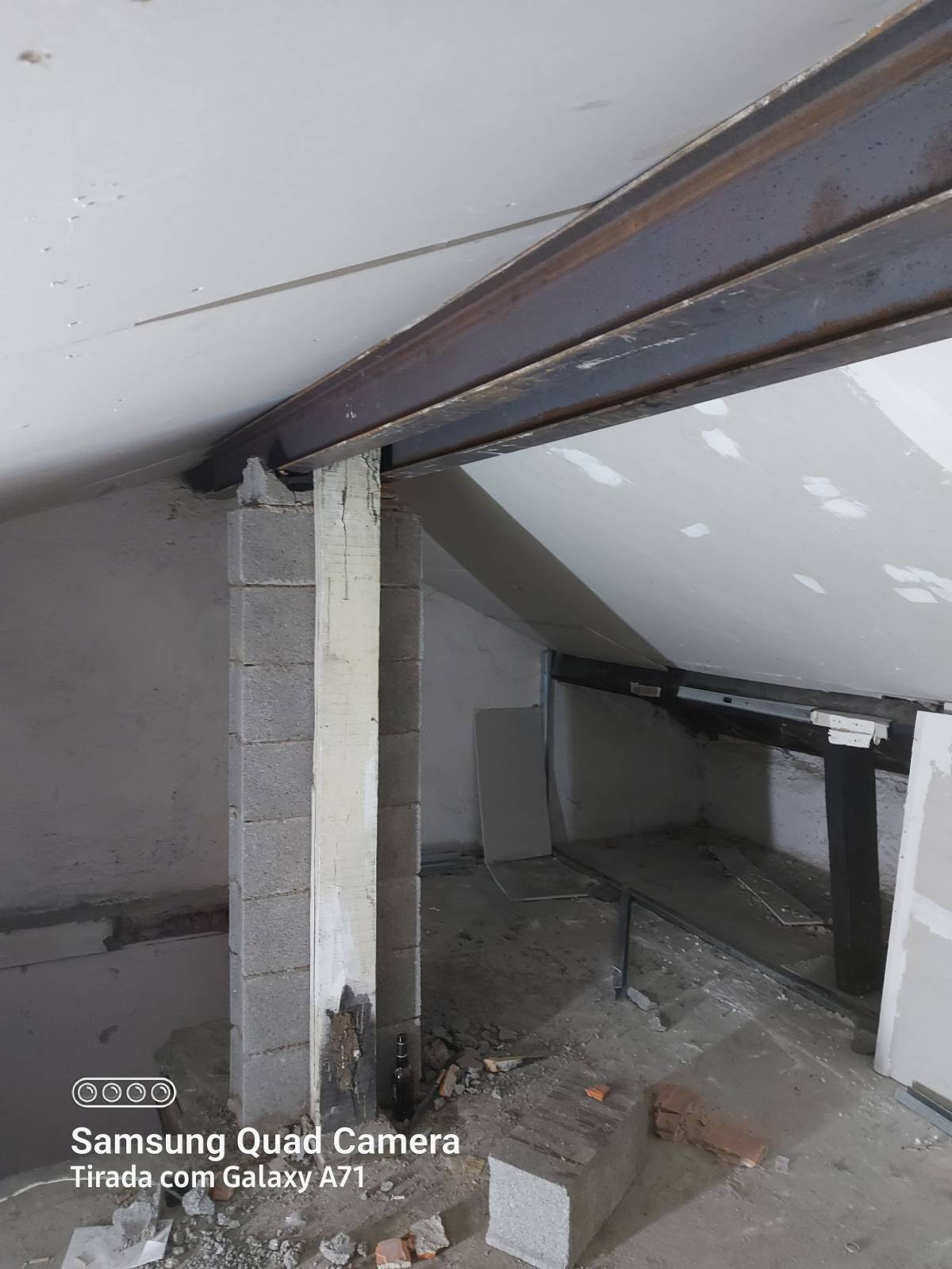 Construções y Remodelações L e F Silva - Felgueiras - Aplicação de Estuque