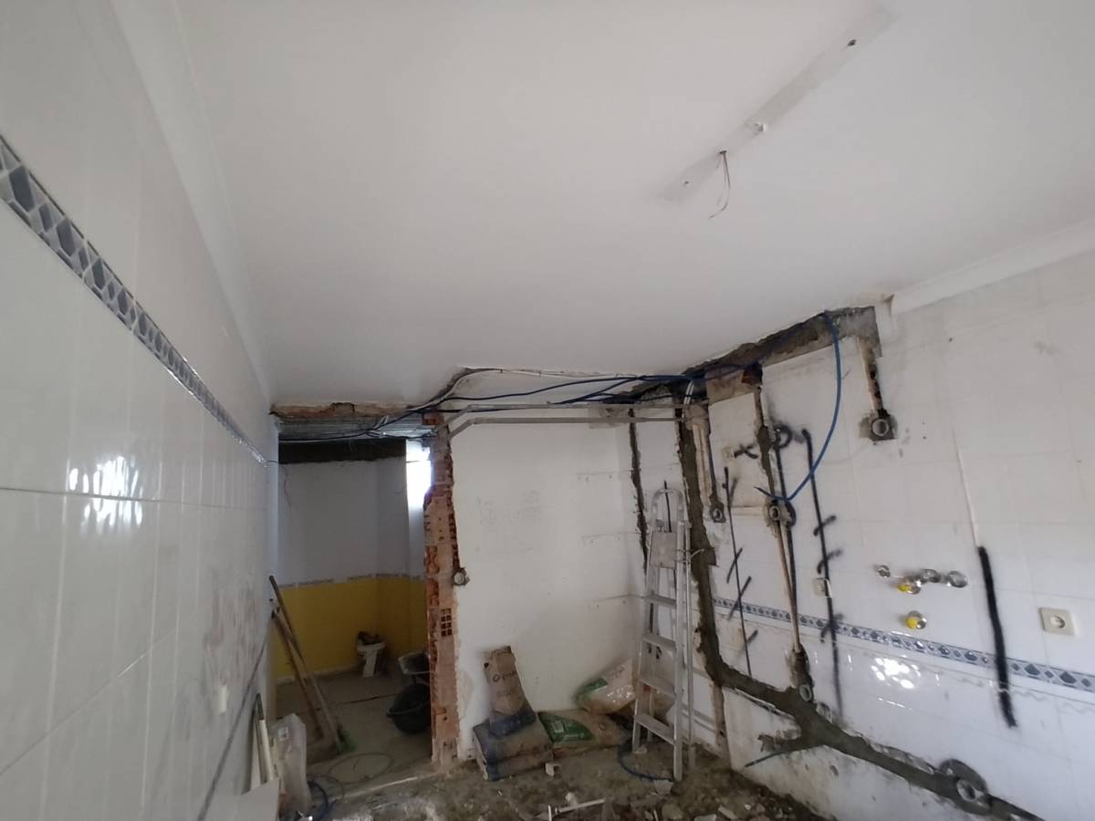Igor Kurylenko - Sintra - Home Improvements