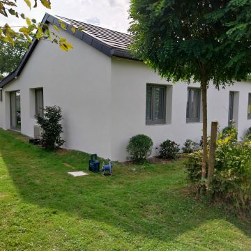 Construções y Remodelações L e F Silva - Felgueiras - Tratamento de Relvado