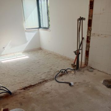 Dani - Sintra - Reparação de Tubos de Canalização