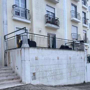 Serralheria Bernardos - Sintra - Dachausbau