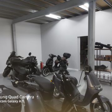 Construções y Remodelações L e F Silva - Felgueiras - Instalação de Pavimento Flutuante