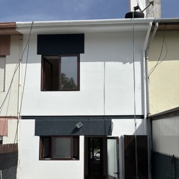 Rope Clean Solutions - Porto - Instalação de Porta para Animais de Estimação