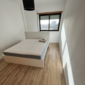 JF Pavimentos - Seixal - Concrete Flooring Installation