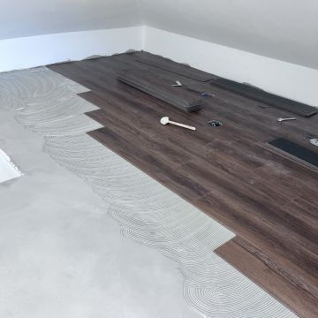 JF Pavimentos - Seixal - Hardwood Floor Installation