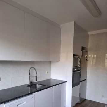 Cozinha Nova - Vila do Conde - Instalação de Pavimento em Pedra ou Ladrilho