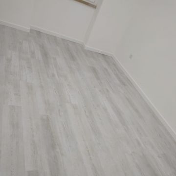 Igor Kurylenko - Sintra - Remodel a Room